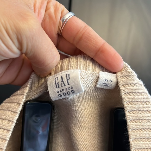 Gap cardigan size extra small. Petite - Picture 3 of 4